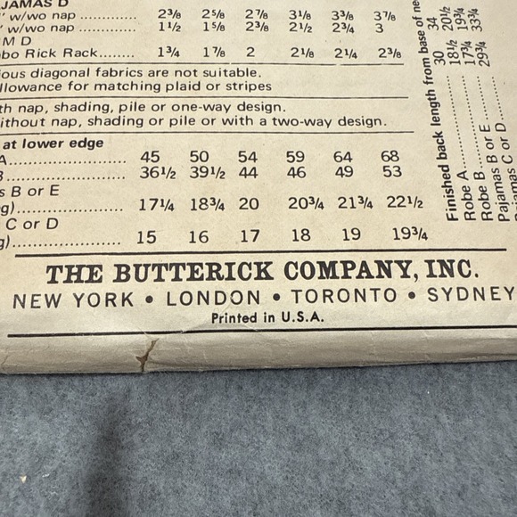 VTG 70s Butterick 5499 Girls Robe Nightgown Pajamas 10 CUT Sleepwear Cottagecore - Picture 7 of 13